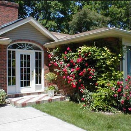 Dorchester House Bed & Breakfast Niagara Falls Exterior photo